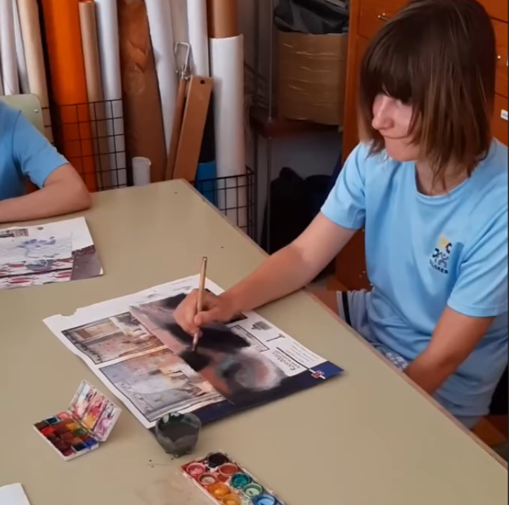 Screenshot_20251103-215834